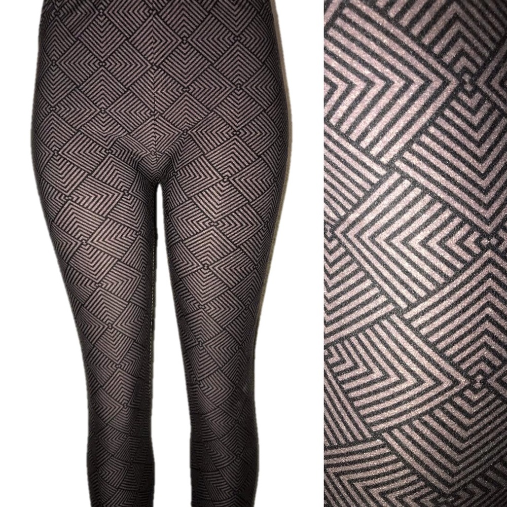 Super Soft Leggings Geometric Patterned Design